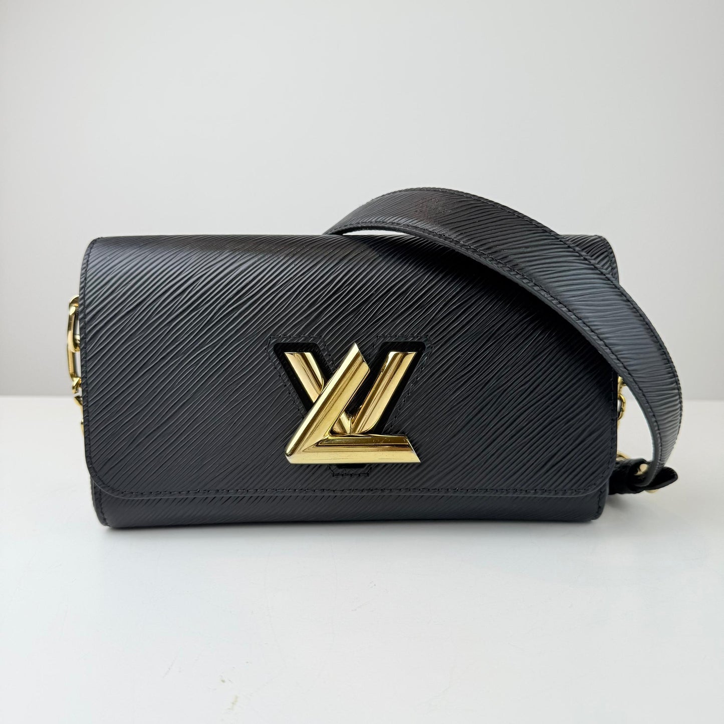 Louis Vuitton Twist PM Epi Leather GHW