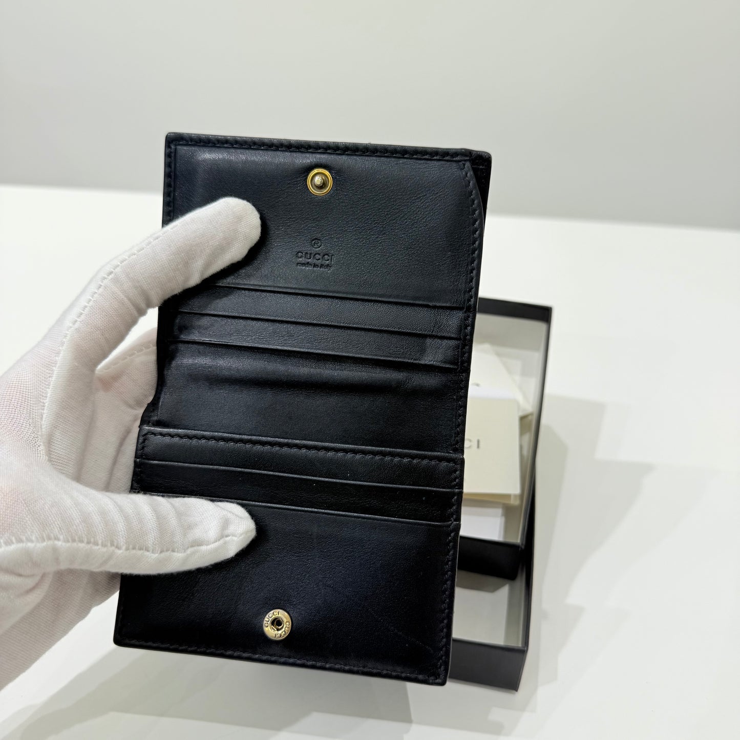 Gucci cards holder & original box