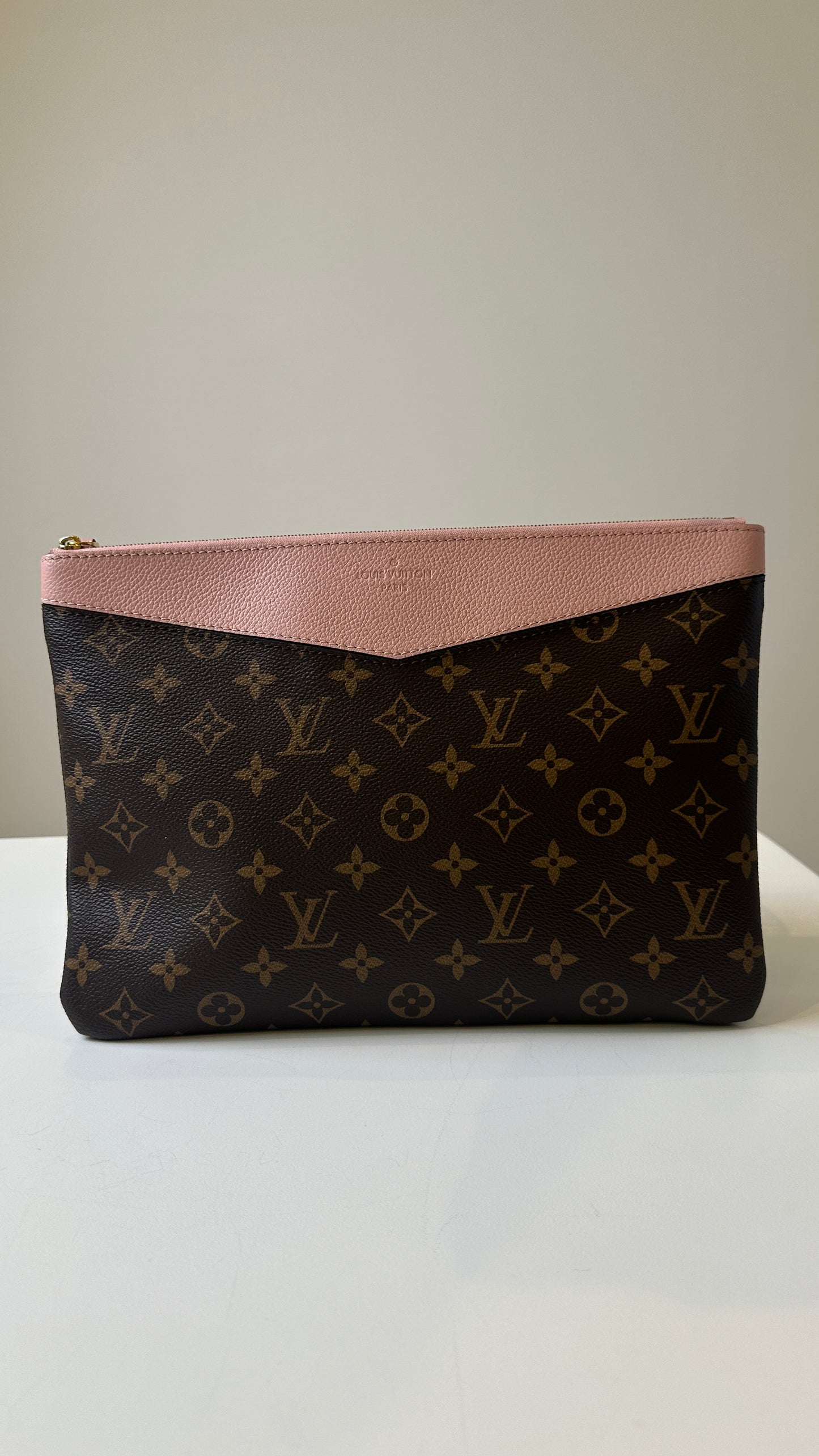 TIKTOK FOLLOWER PRICE - LV Monogram Sakura Pink Daily Handle bag