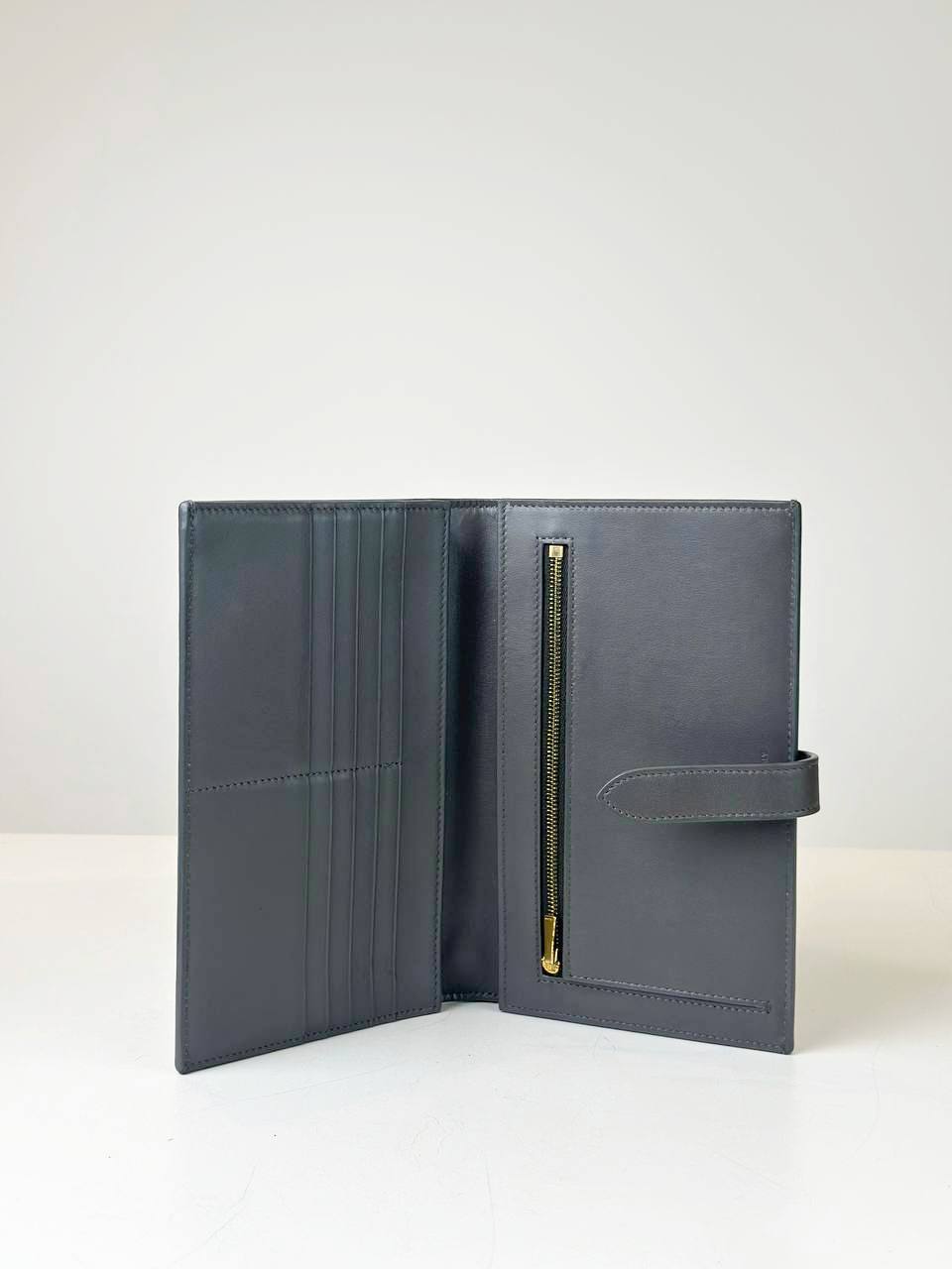 CELINE MEDIUM GREY WALLET IN GRAINED CALFSKIN
