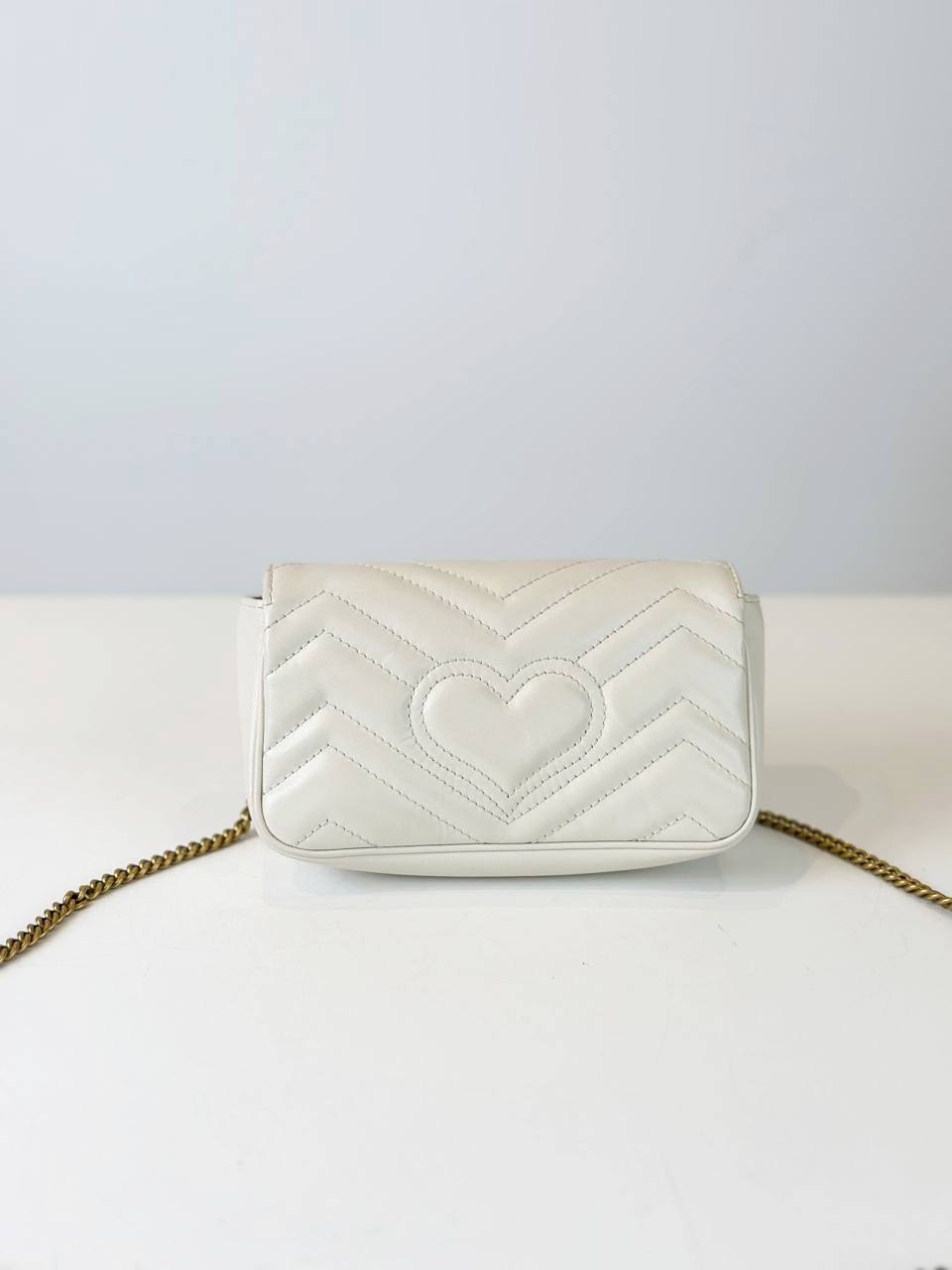 GUCCI GG MARMONT SUPER MINI WHITE CROSSBODY BAG