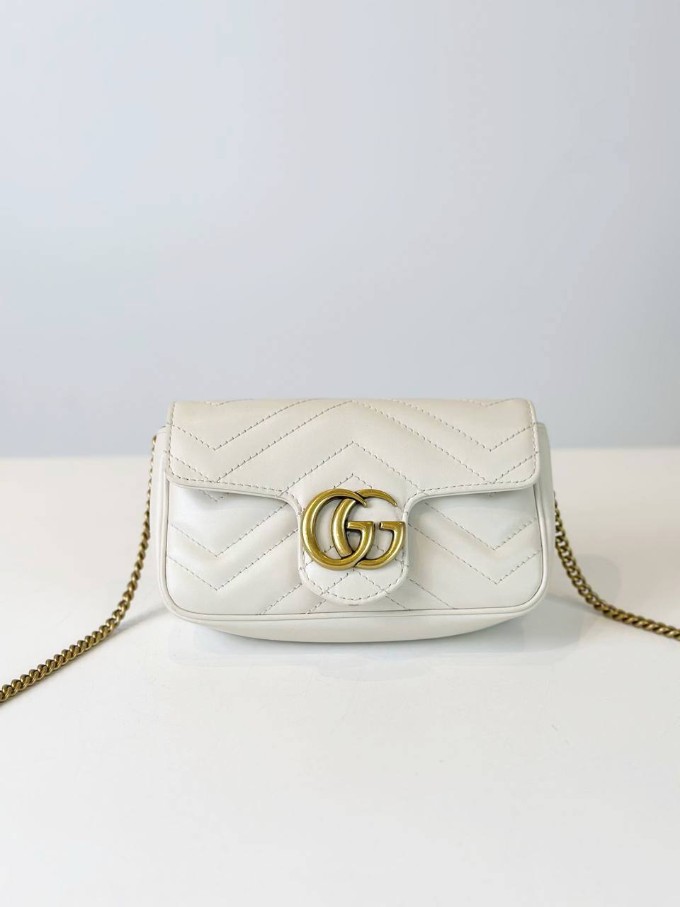 GUCCI GG MARMONT SUPER MINI WHITE CROSSBODY BAG