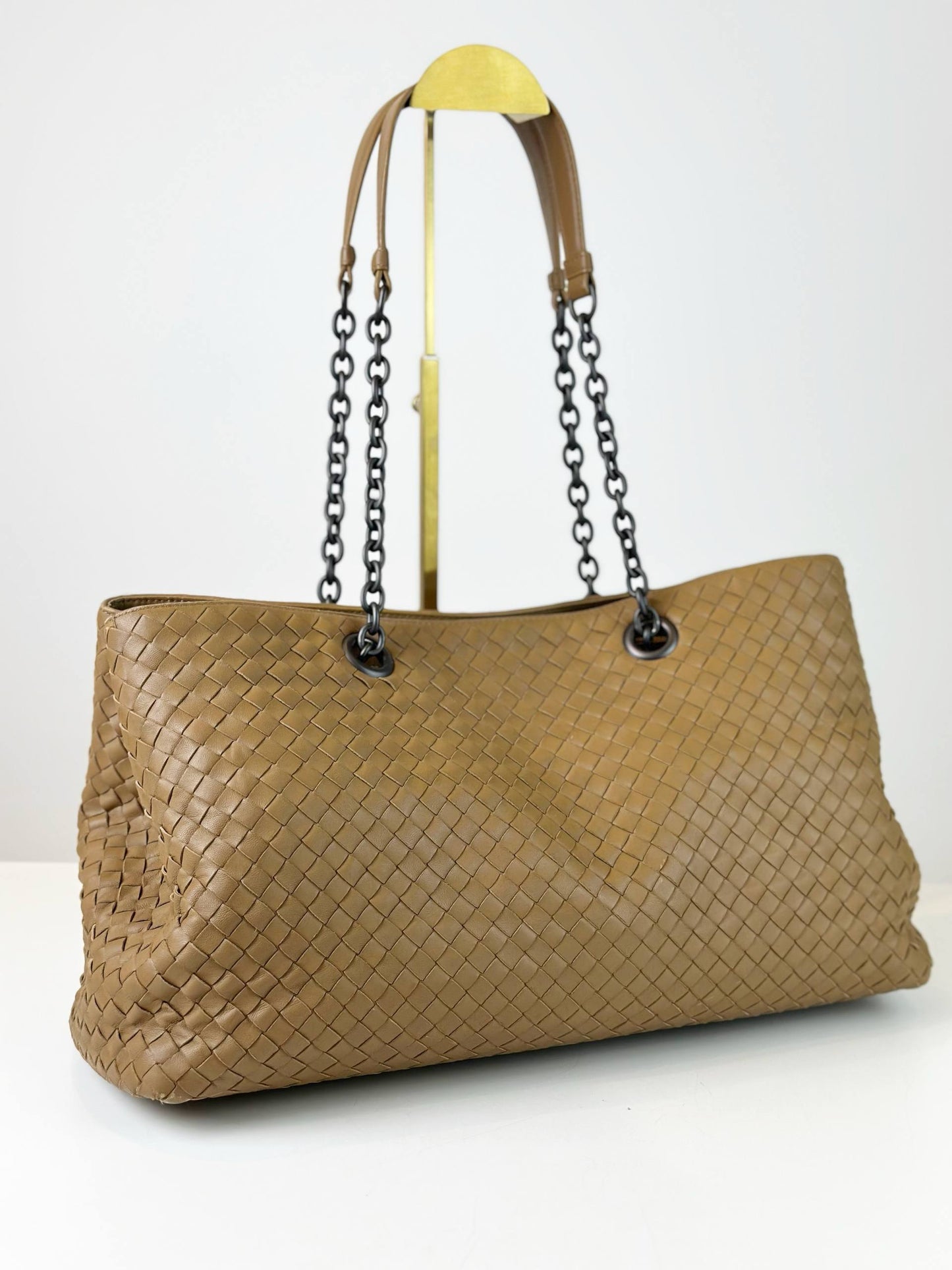 BOTTEGA VENETA NAPPA INTRECCIATO CAMEL BROWN MEDIUM TOTE BAG