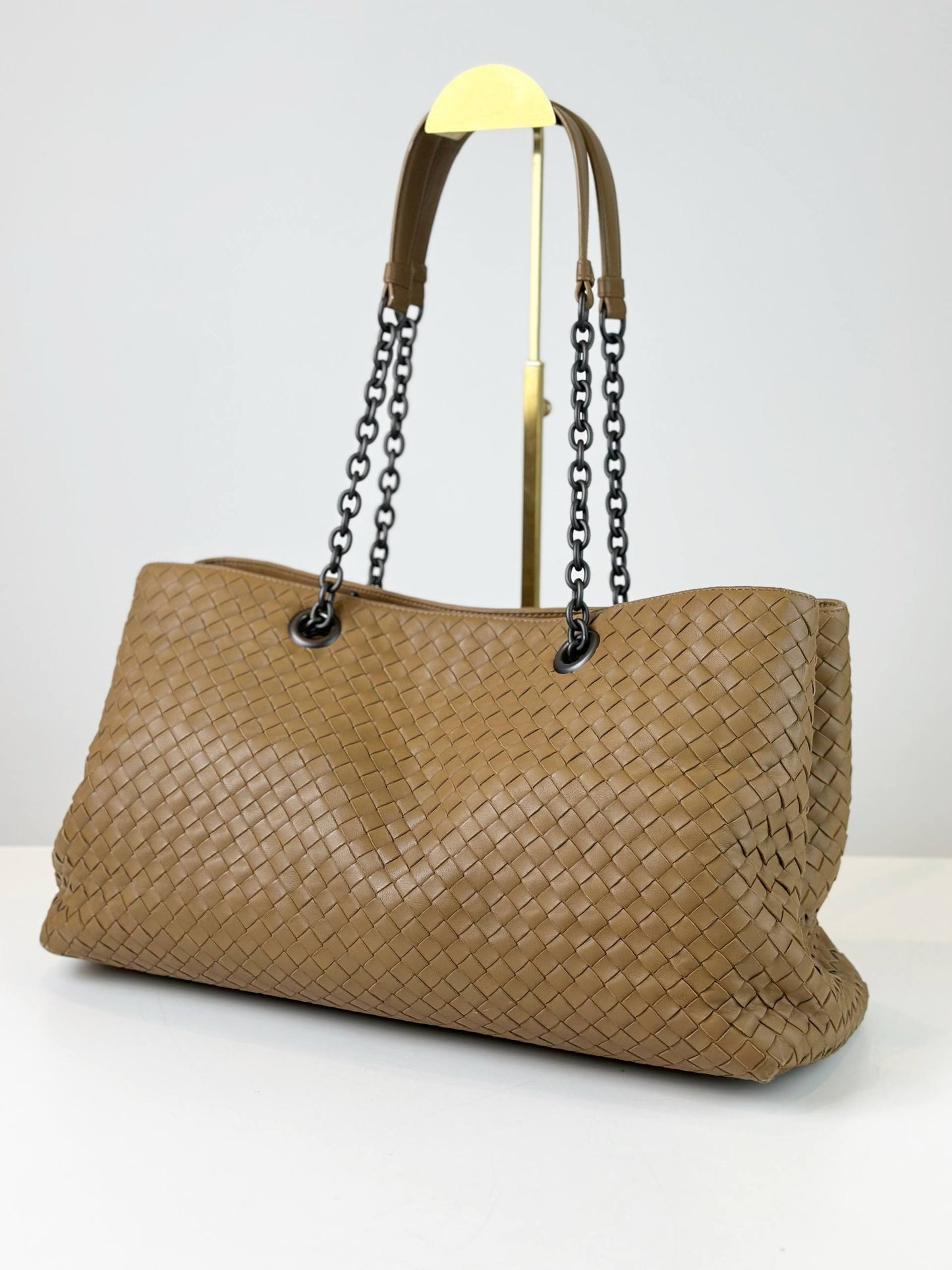BOTTEGA VENETA NAPPA INTRECCIATO CAMEL BROWN MEDIUM TOTE BAG