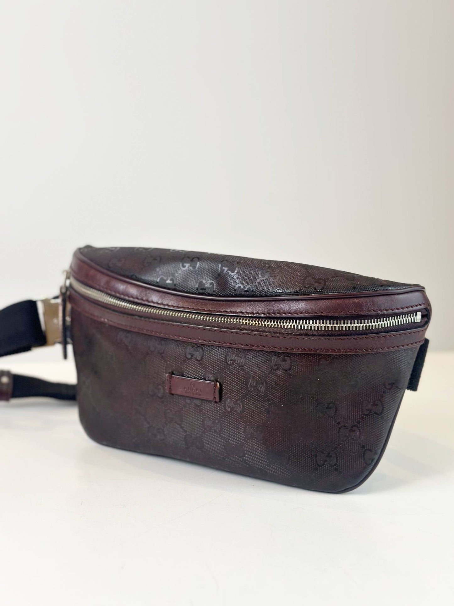 GUCCI GG IMPRIME MAROON BELT BAG