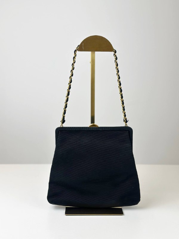 CHANEL VINTAGE CC KISSLOCK SATIN SMALL BLACK CHAIN BAG