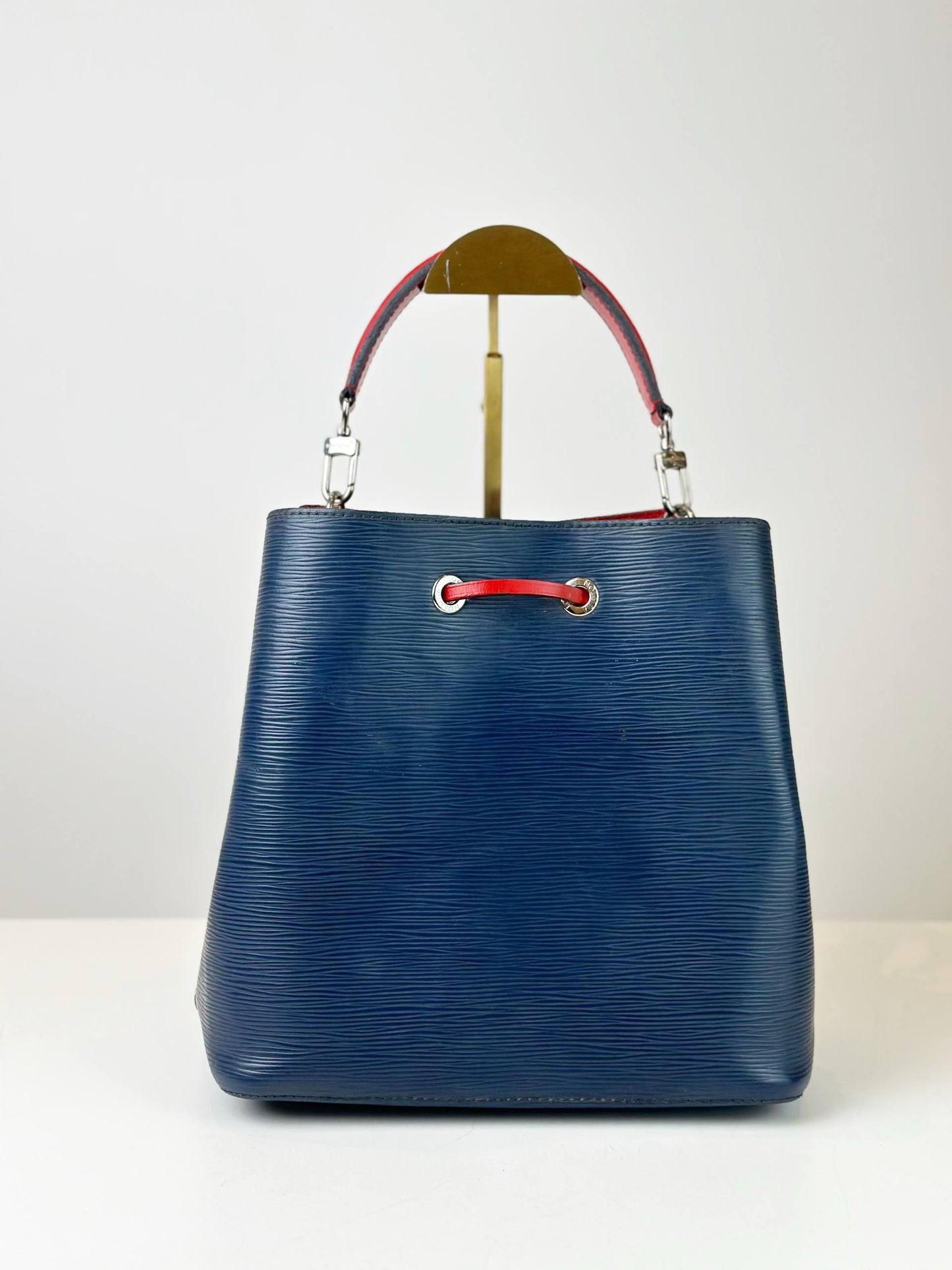 LOUIS VUITTON NEONOE MM EPI LEATHER BLUE BUCKET BAG