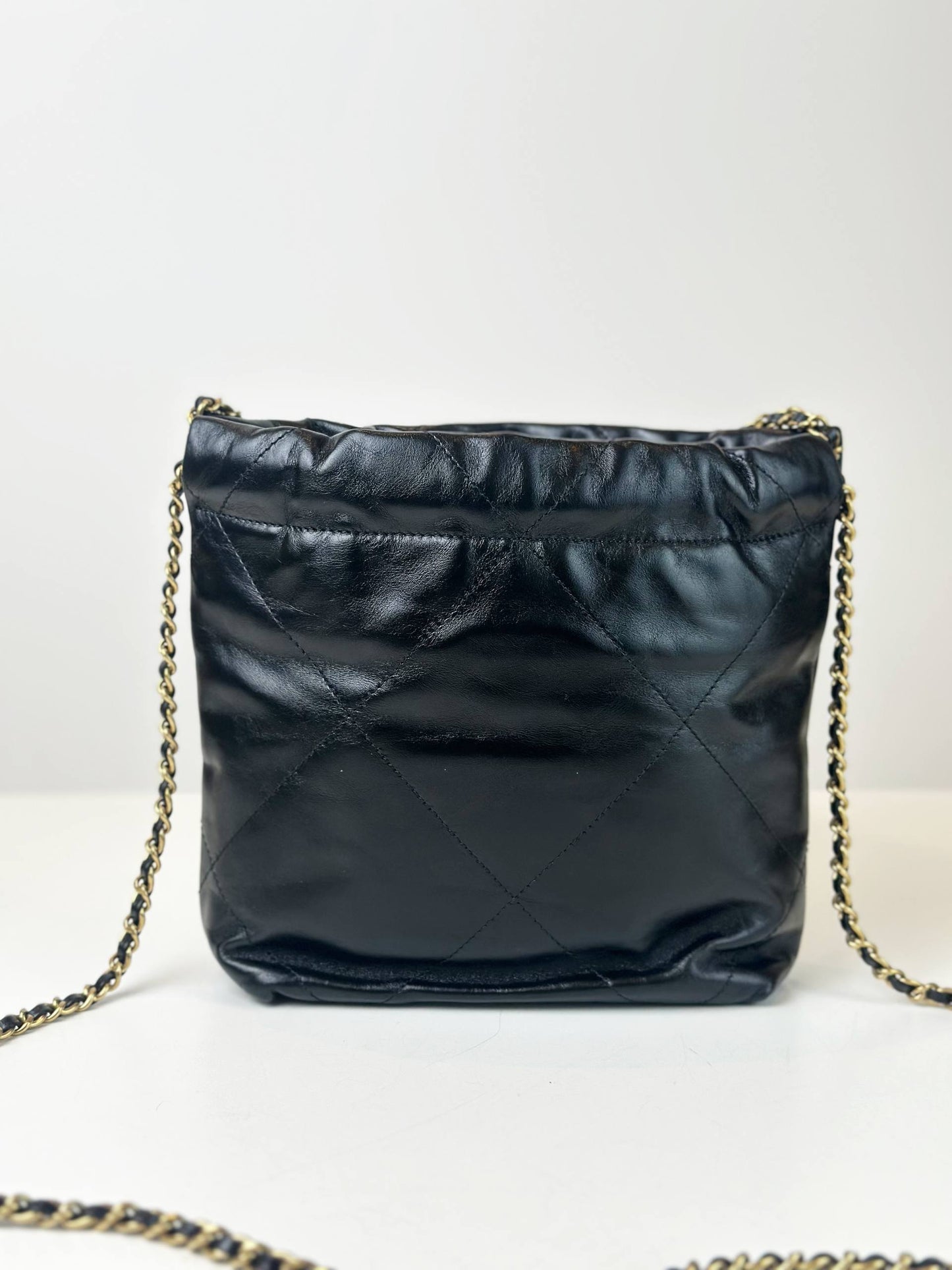 CHANEL 22 MINI BLACK SHOULDER BAG GHW
