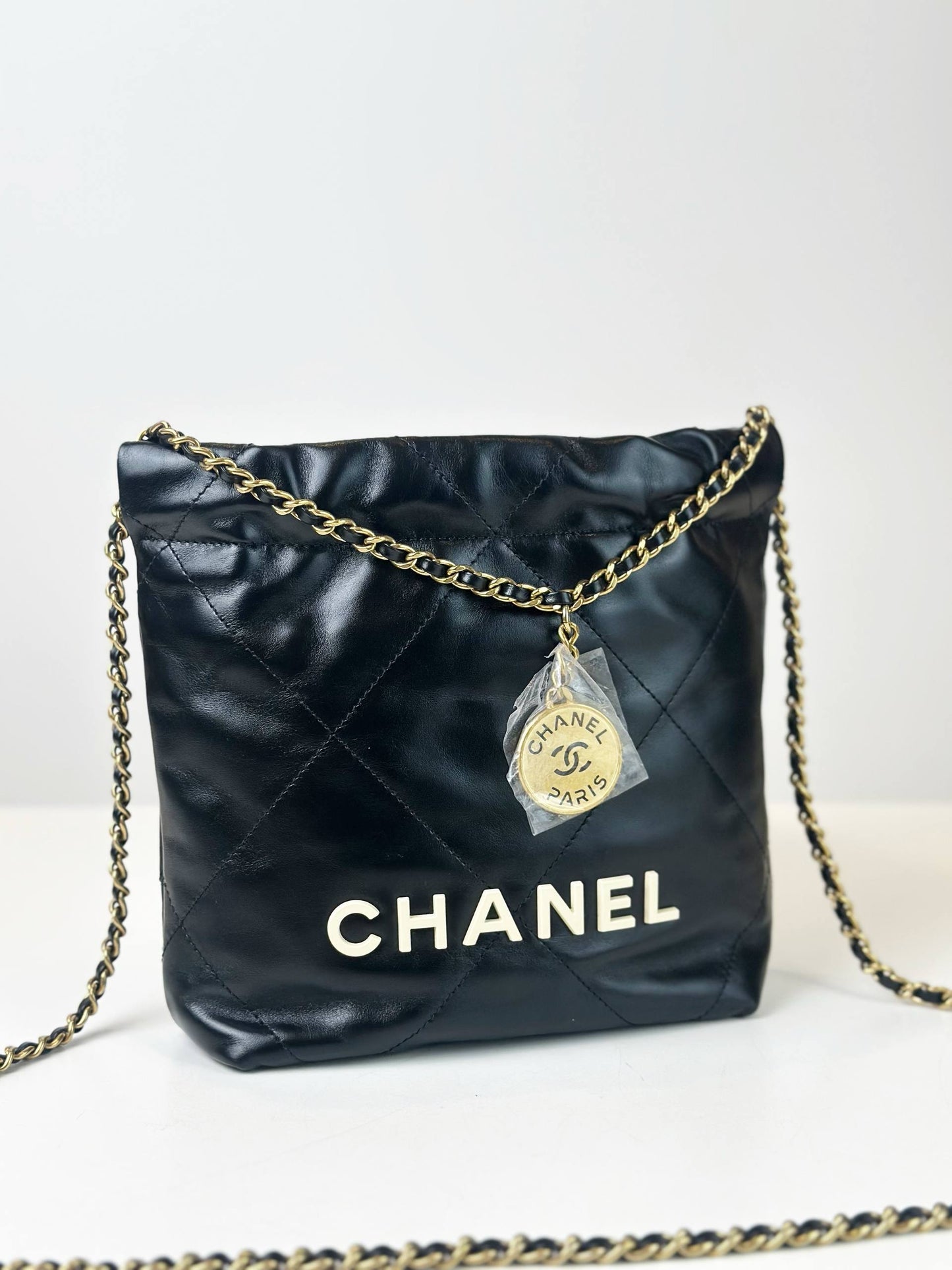 CHANEL 22 MINI BLACK SHOULDER BAG GHW