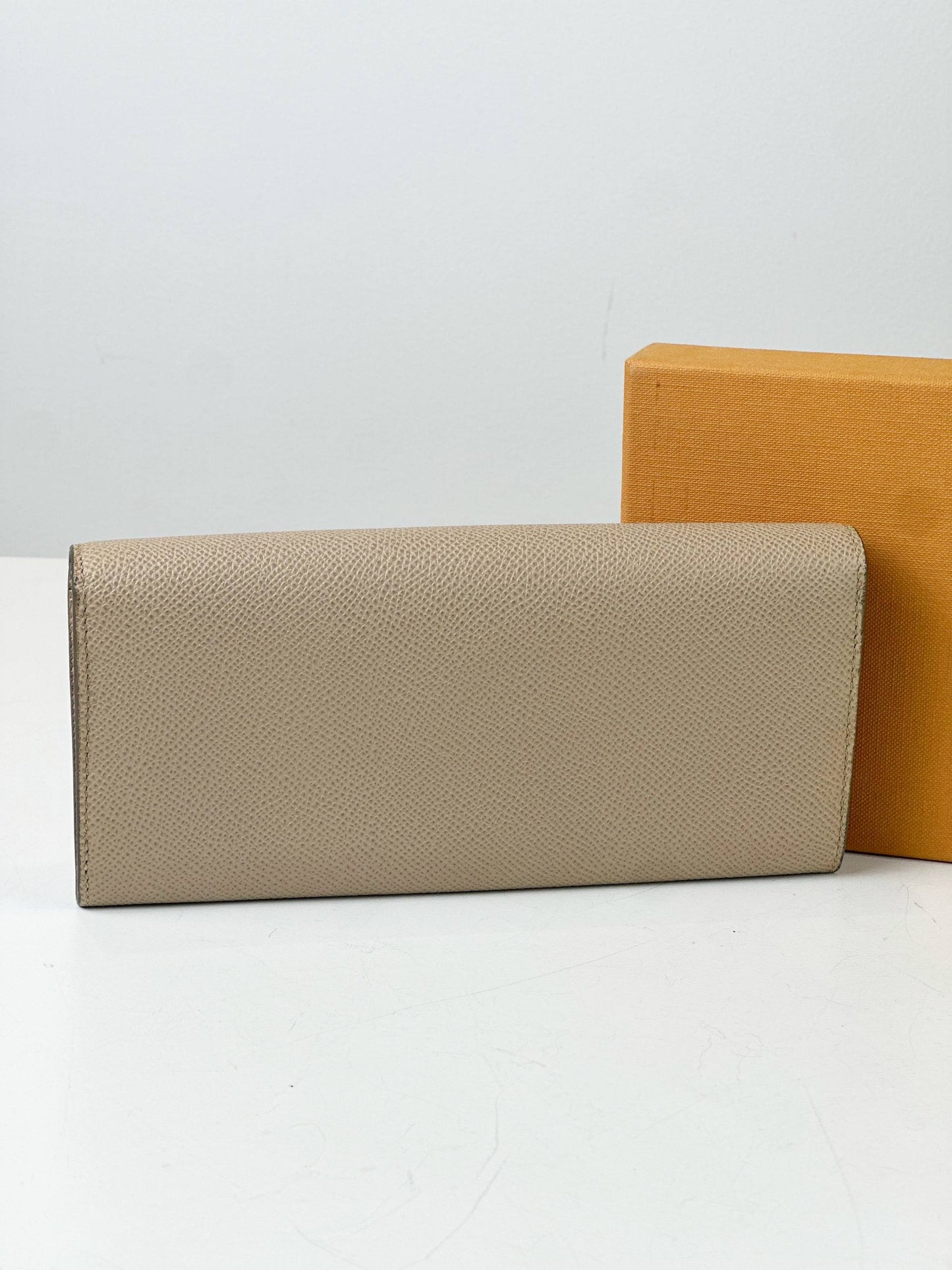 TOD'S LEATHER BEIGE LONG FLAP WALLET