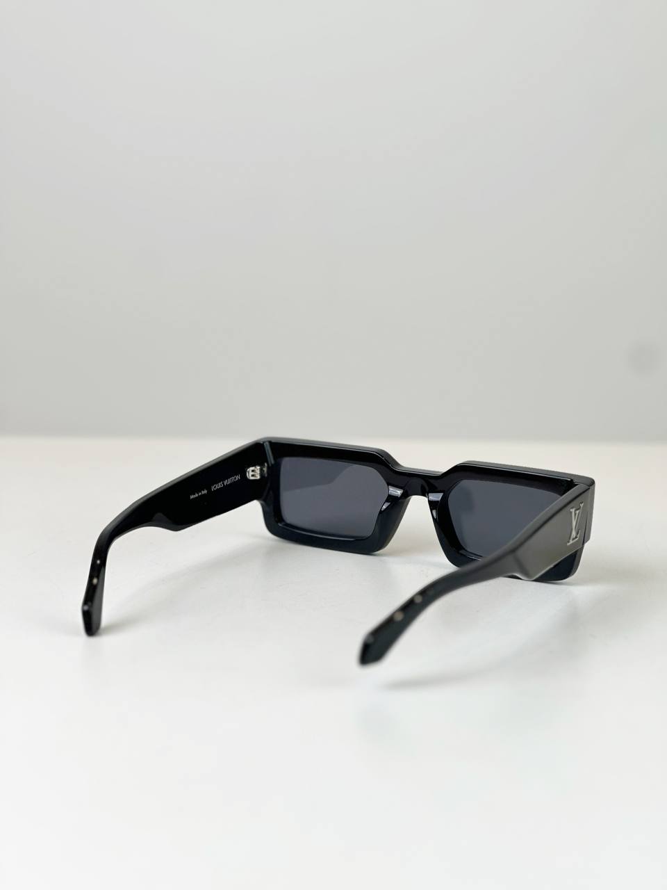 LOUIS VUITTON CLASH LOW SQUARE SUNGLASSES