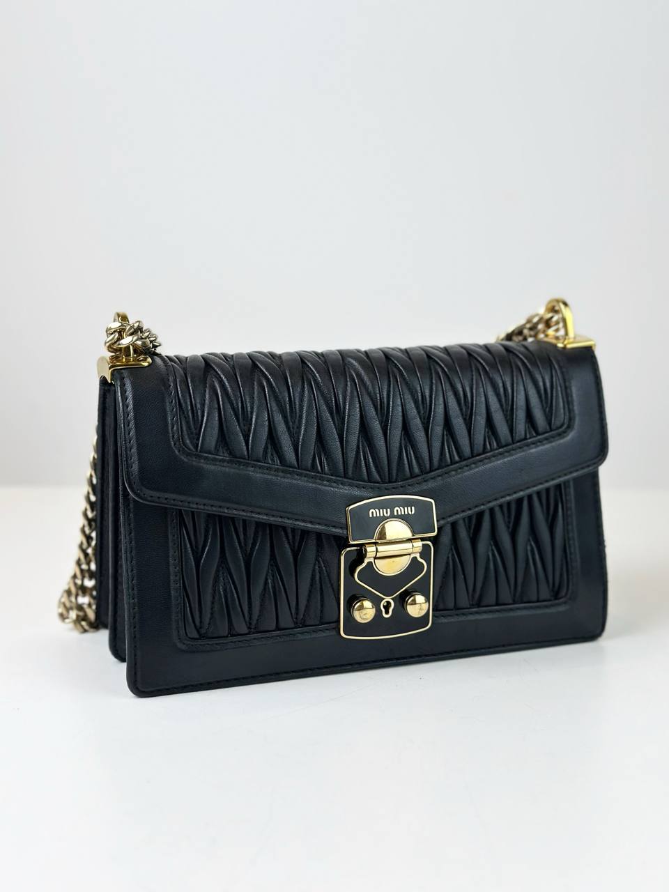 MIU MIU MATELASSE CHAIN LEATHER RED SHOULDER BAG