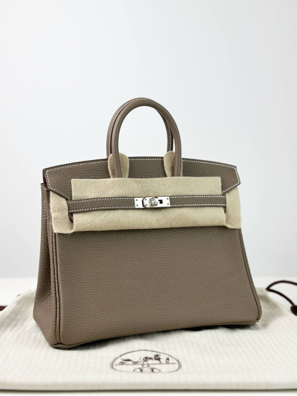 HERMES BIRKIN 25 ETOUPE HANDBAG