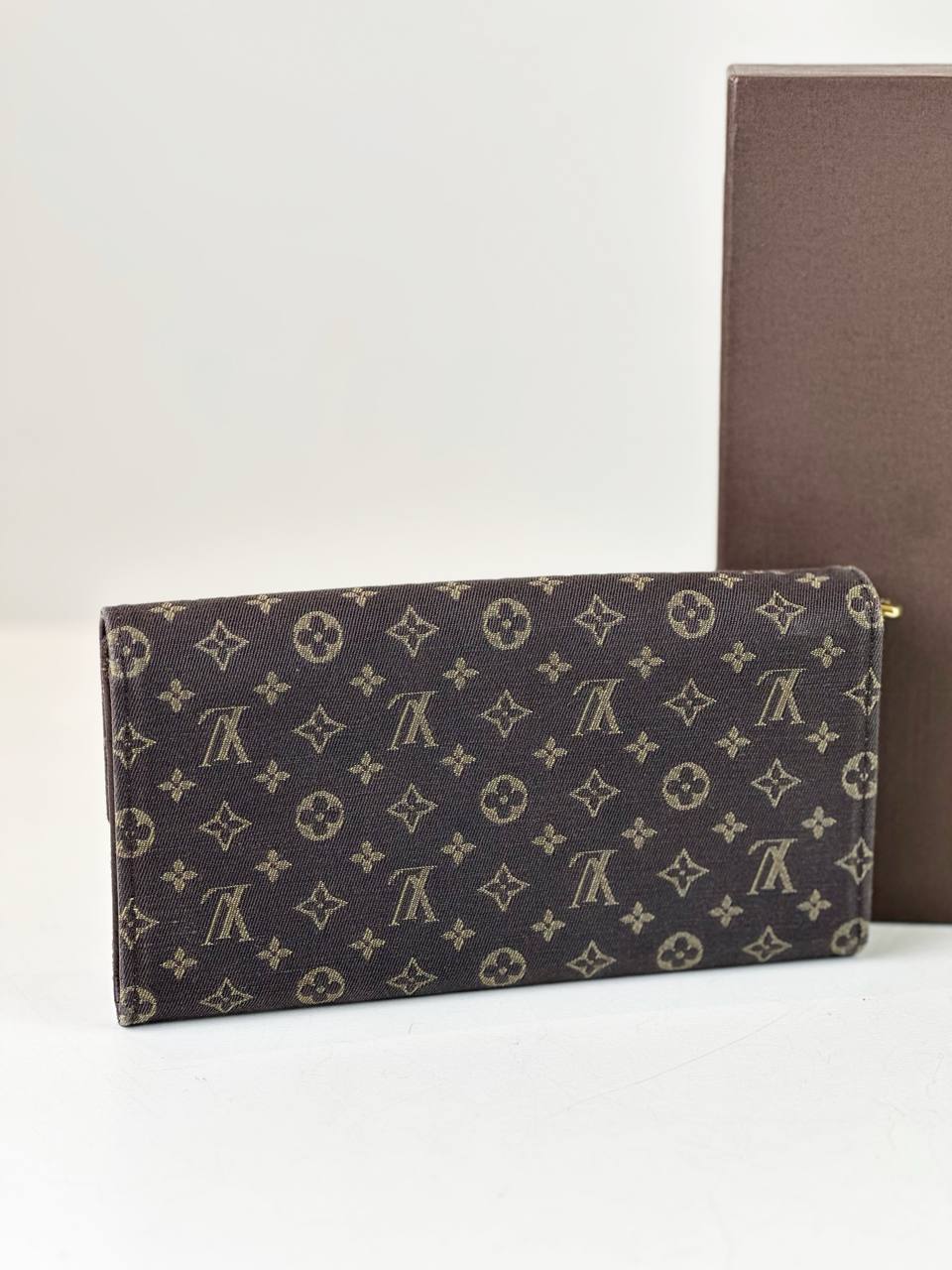 LOUIS VUITTON MINI LIN SARAH WALLET