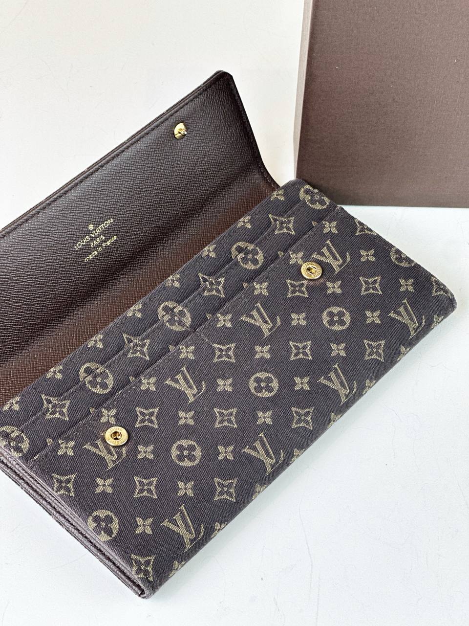 LOUIS VUITTON MINI LIN SARAH WALLET