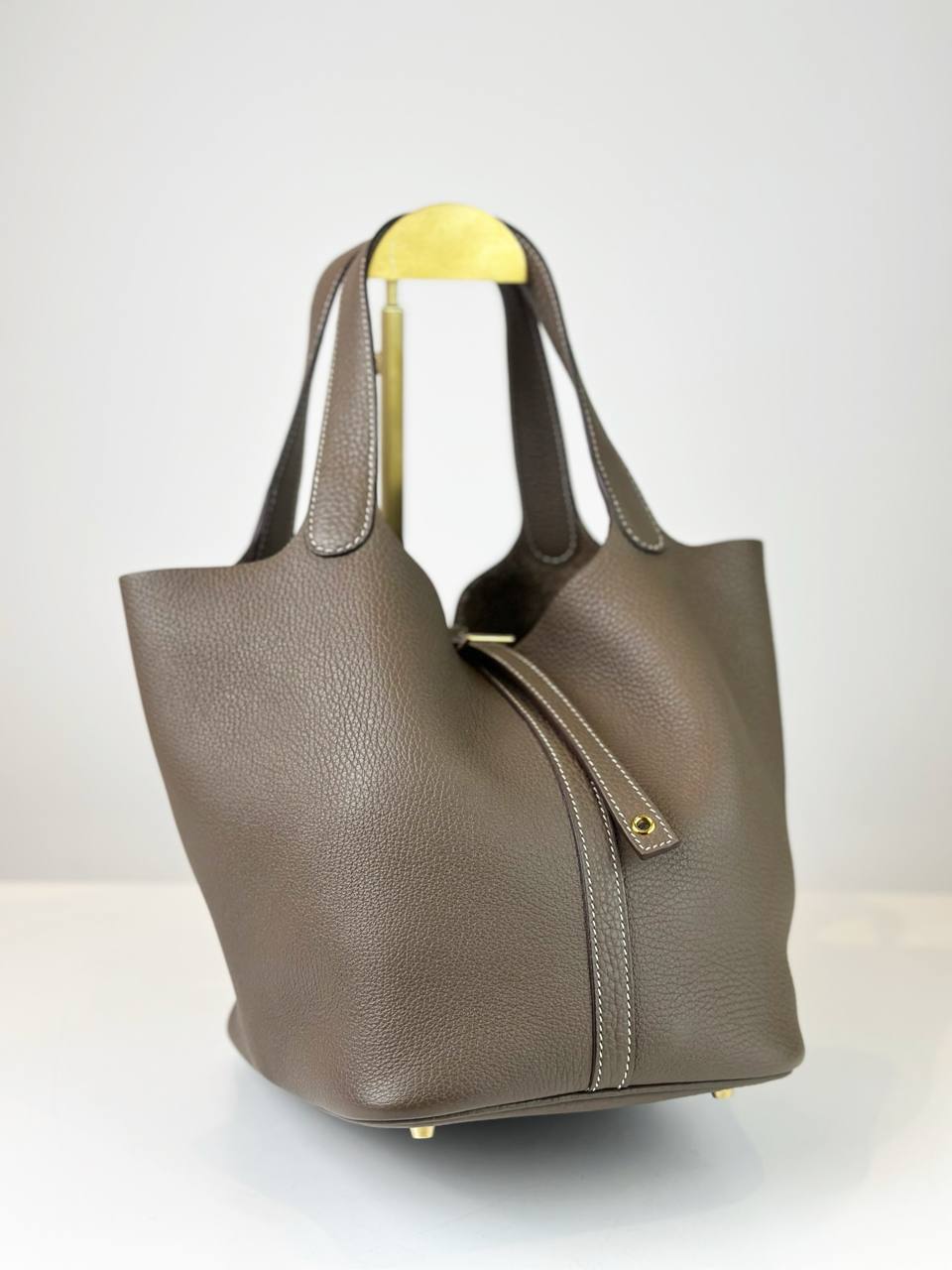 HERMES PICOTIN LOCK 22 IN ETOUPE TAURILLION CLEMENCE LEATHER GHW