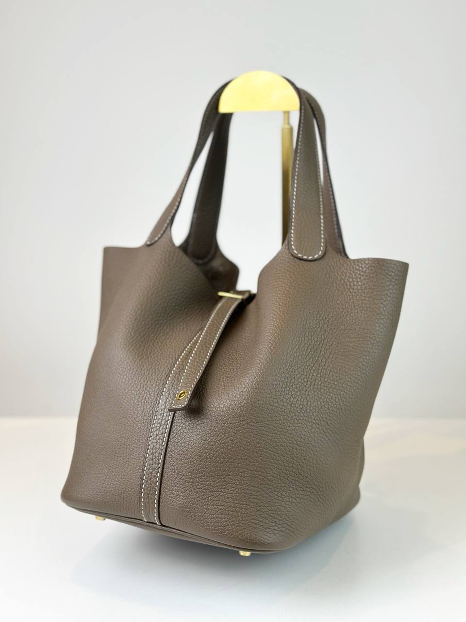 HERMES PICOTIN LOCK 22 IN ETOUPE TAURILLION CLEMENCE LEATHER GHW