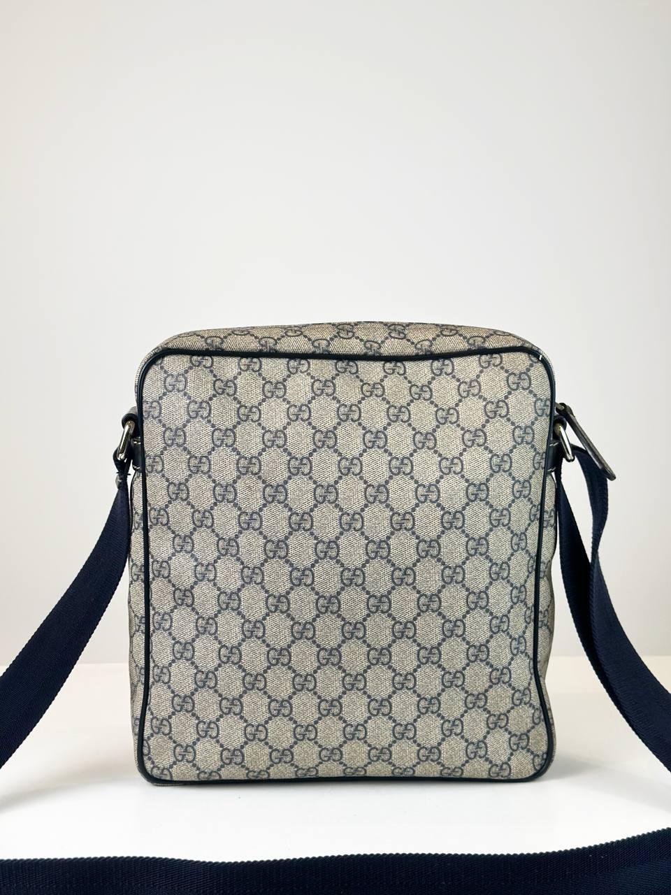 GUCCI GG SUPREME CRSSBODY BAG