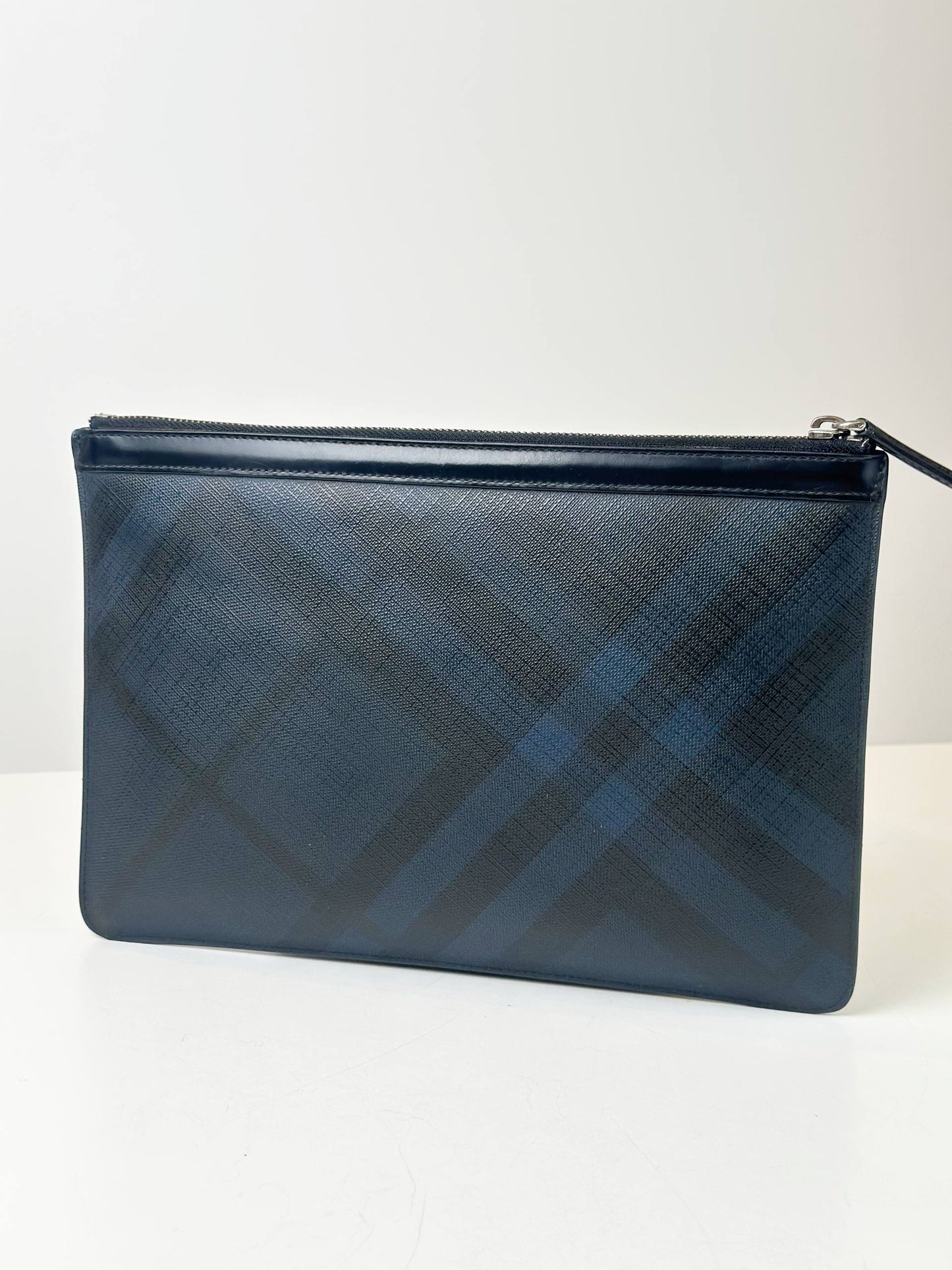 BURBERRY LONDON CHECK NAVY BLUE CLUTCH