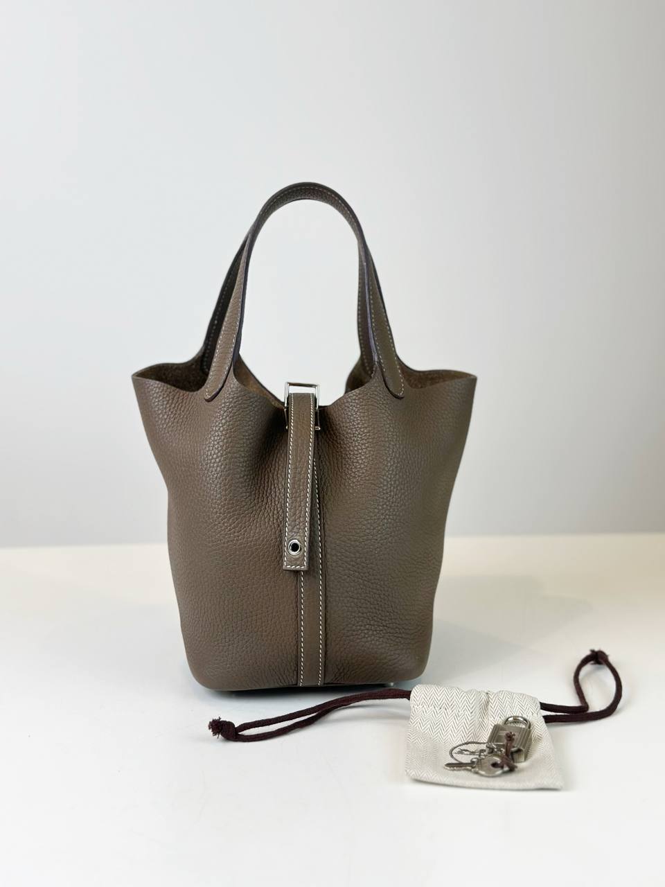 HERMES PICOTIN LOCK 18 IN ETOUPE TAURILLION CLEMENCE LEATHER
