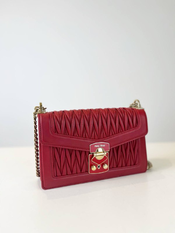 MIU MIU MATELASSE CHAIN LEATHER RED SHOULDER BAG