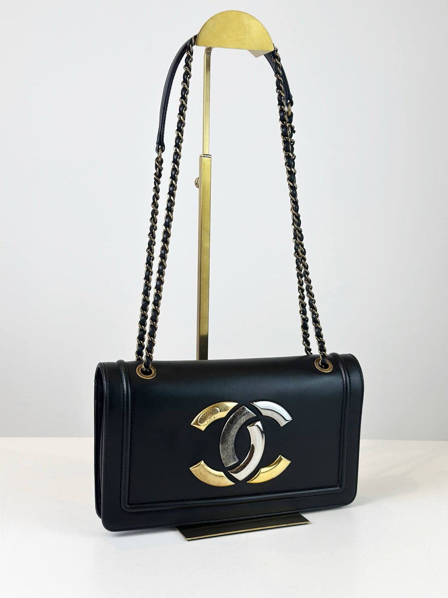 CHANEL CC ANTICO FLAP BLACK SHOULDER BAG