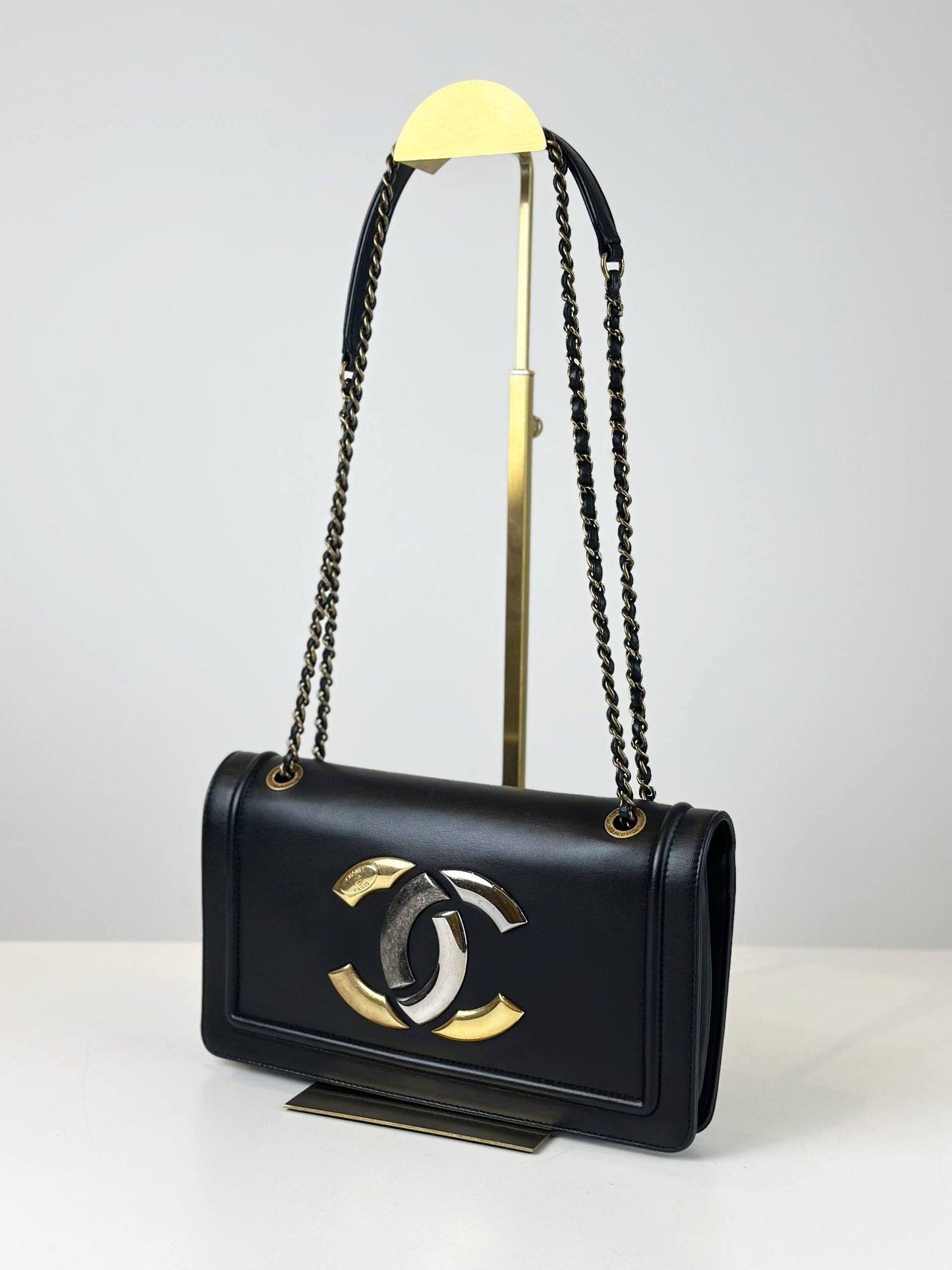 CHANEL CC ANTICO FLAP BLACK SHOULDER BAG