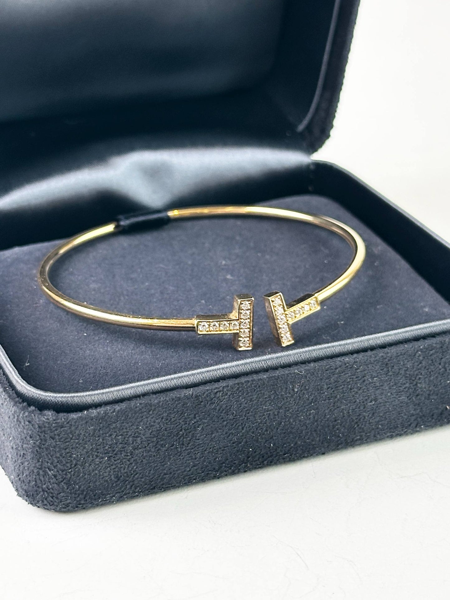 TIFFANY & CO. T WIRE YELLOW GOLD DIAMOND BRACELET