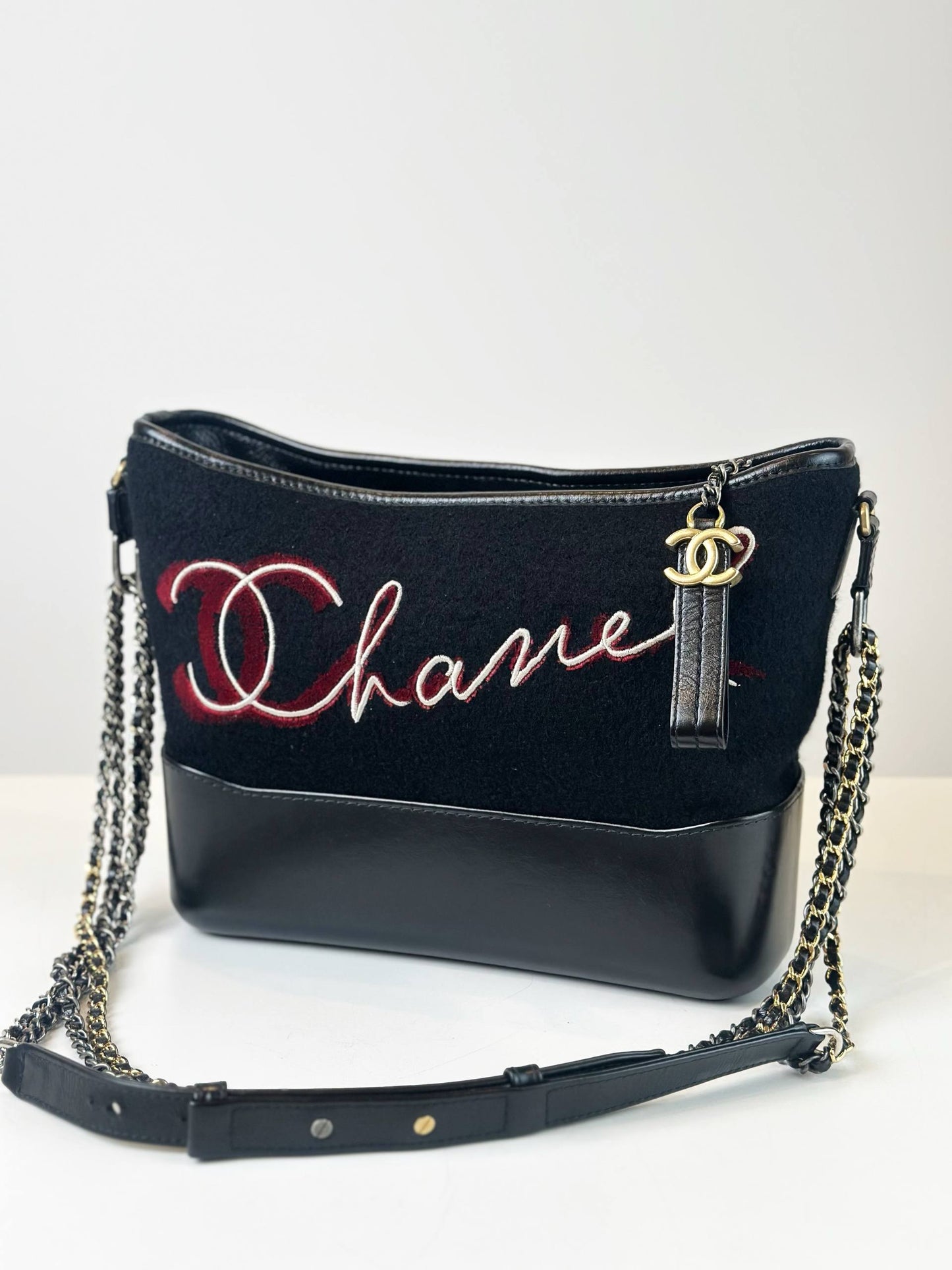 CHANEL GABRIELLE PARIS-HAMBURG EMBROIDERED MEDIUM SHOULDER BAG