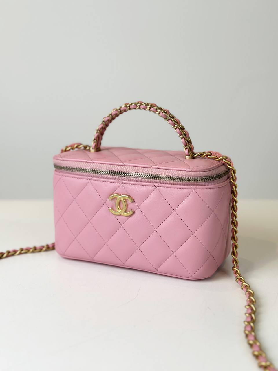CHANEL CAVIAR PINK VANITY BAG GHW