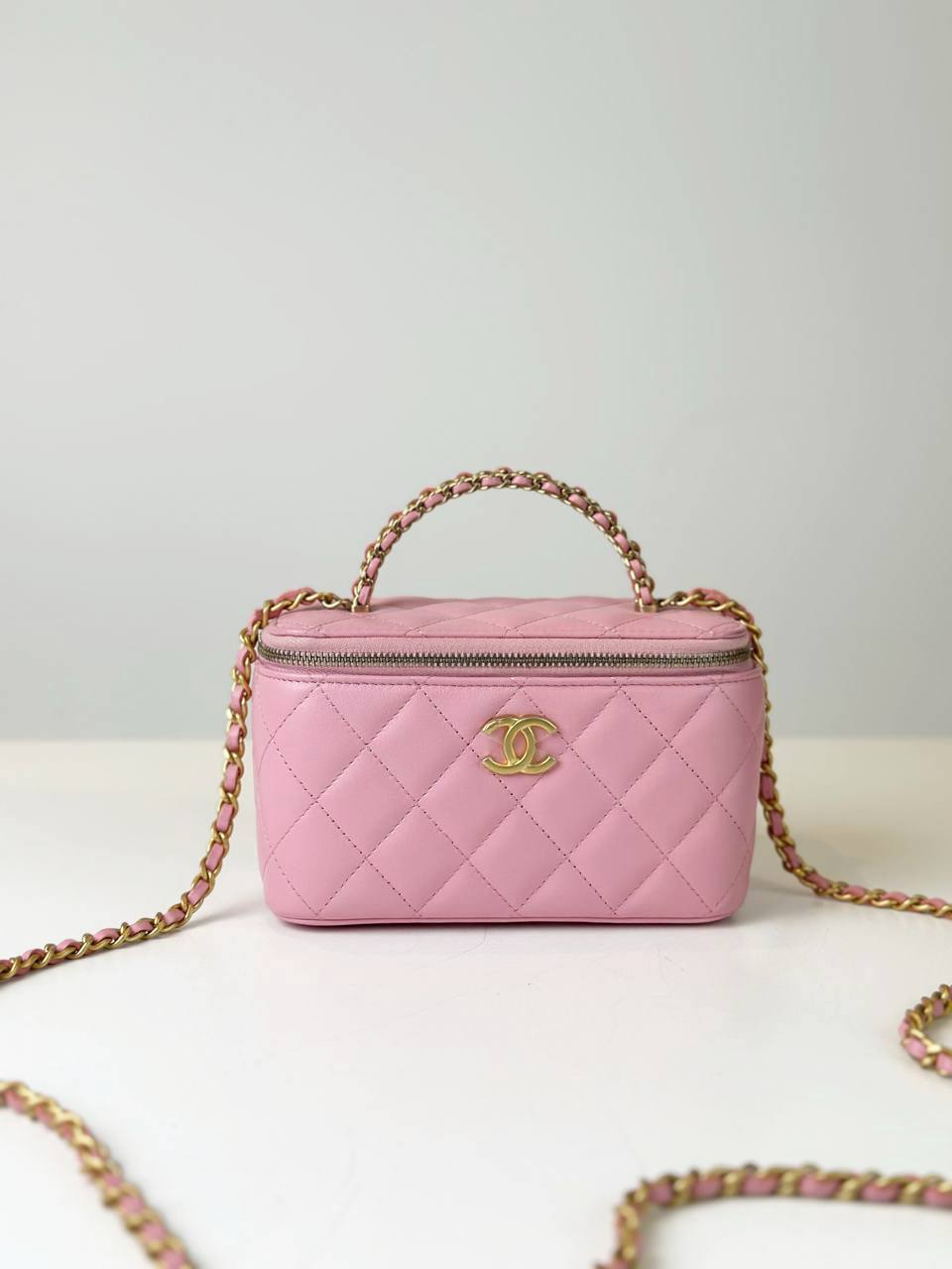 CHANEL CAVIAR PINK VANITY BAG GHW
