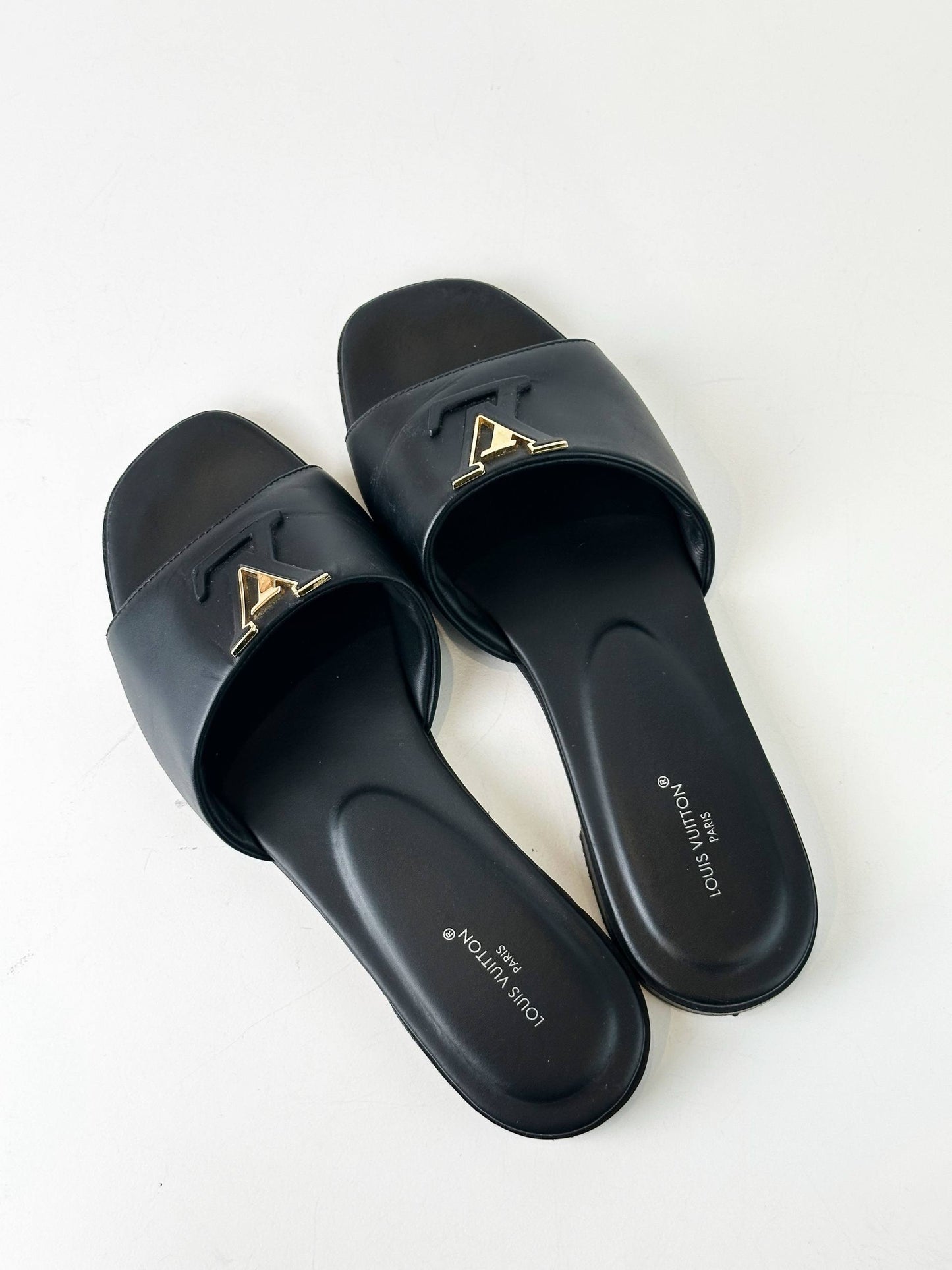 LOUIS VUITTON MARE FLAT MULE BLACK SANDALS