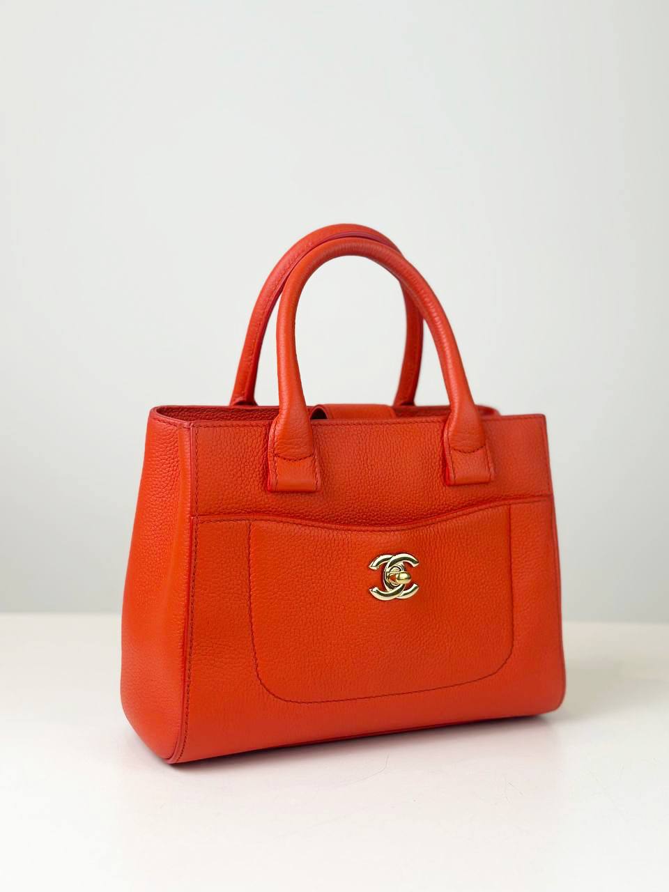 CHANEL NEO EXCECUTIVE SHOPPER TOTE MINI RED TOP HANDLE BAG WITH STRAP