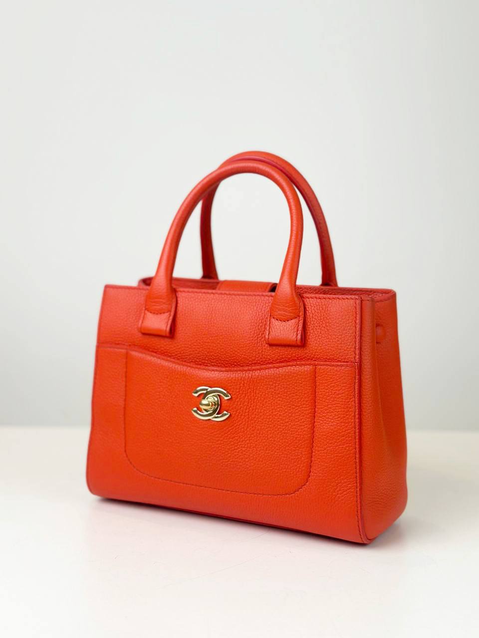CHANEL NEO EXCECUTIVE SHOPPER TOTE MINI RED TOP HANDLE BAG WITH STRAP
