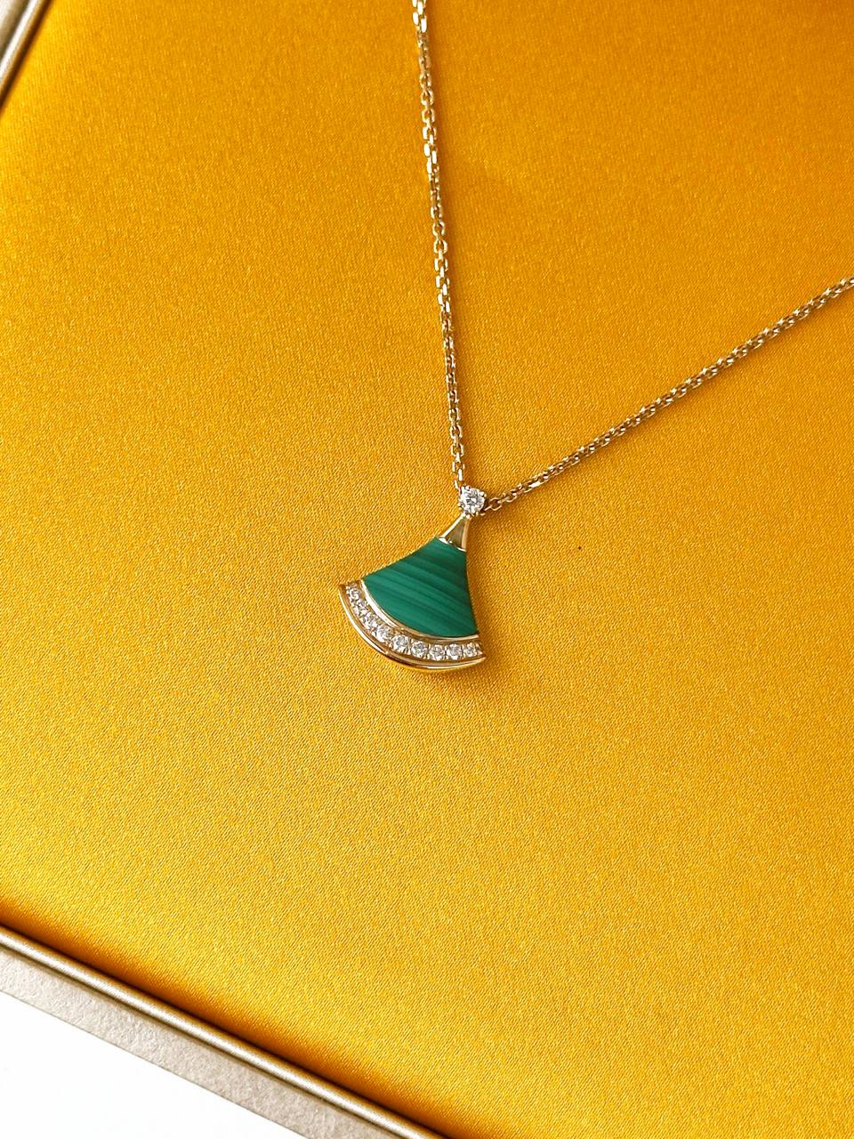 BVLGARI DIVAS' DREAM MALACHITE 18K 750 ROSE GOLD DIAMOND NECKLACE
