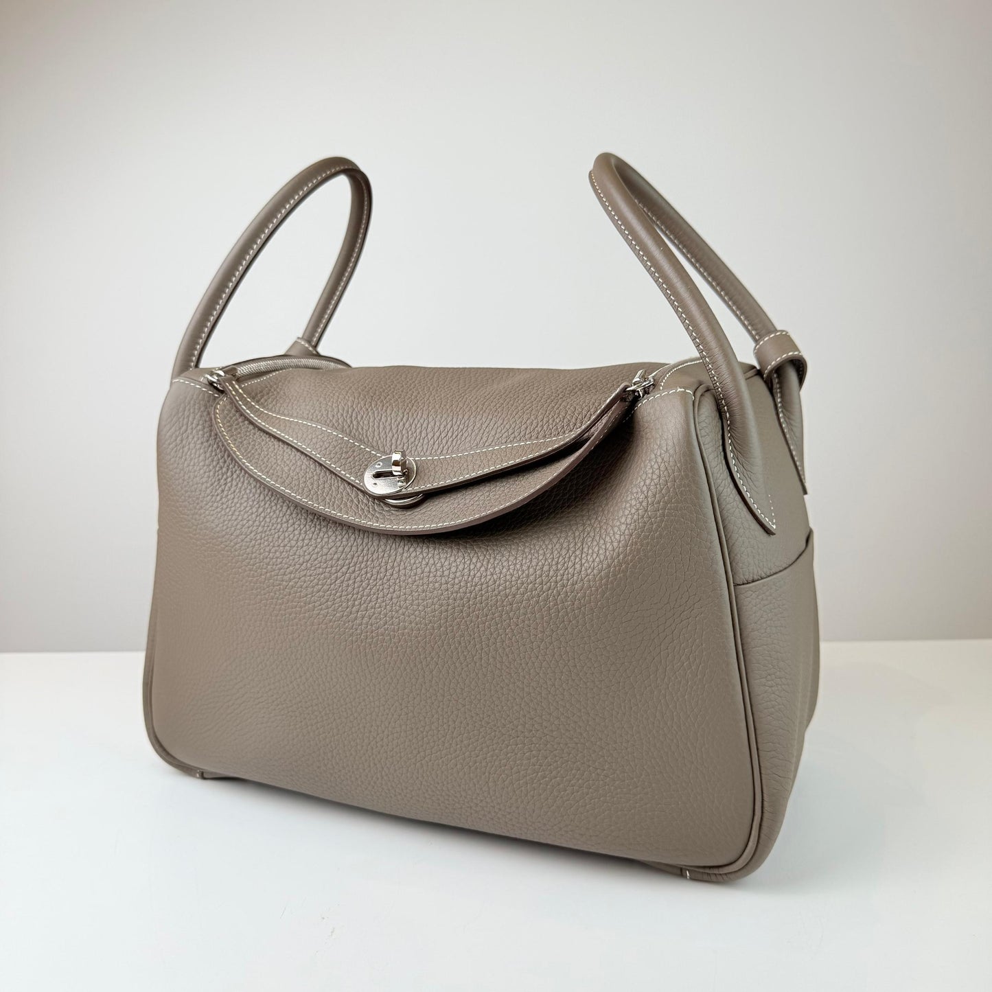 Hermes Lindy 34 Taurillion Clemence leather