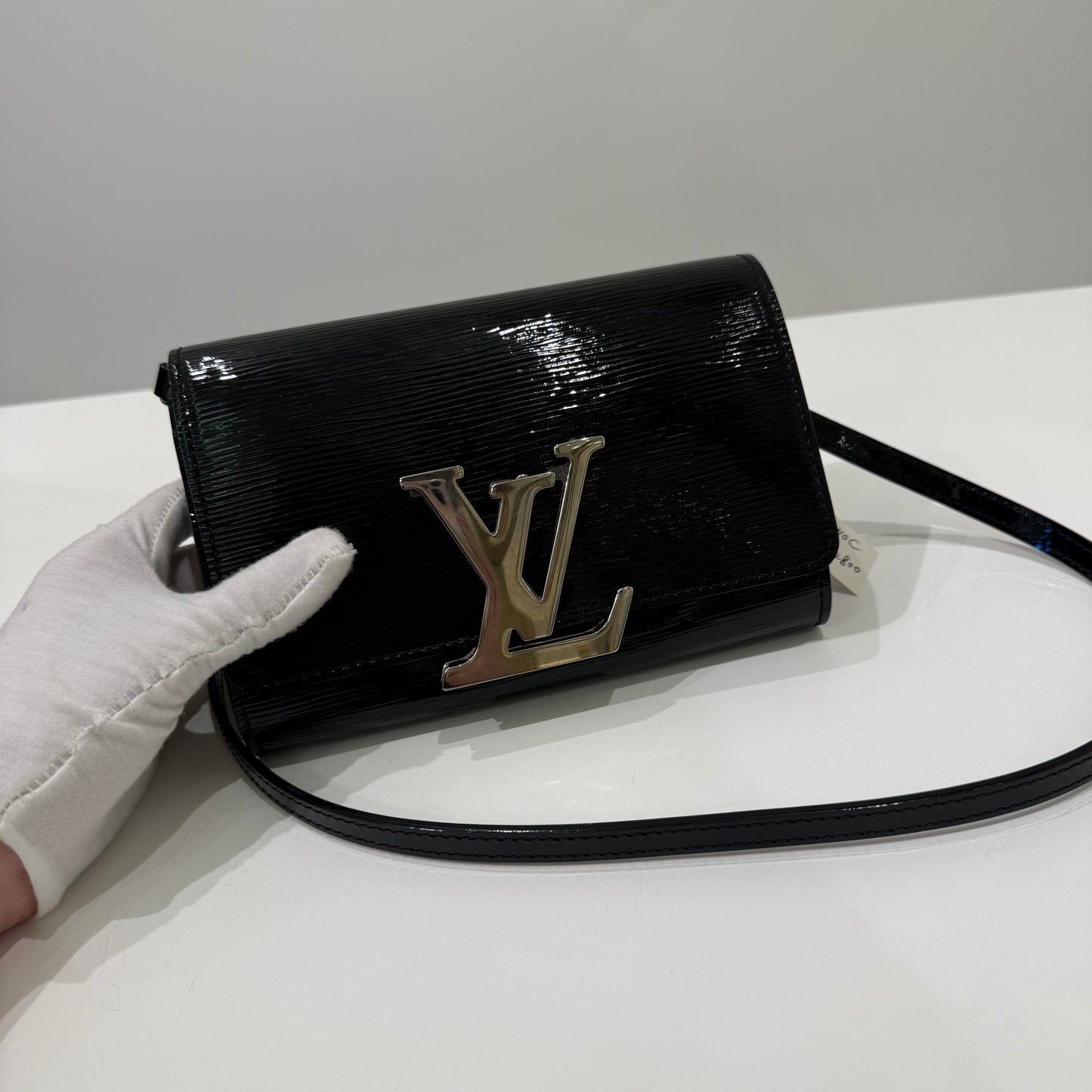 LV Black Epi Patent Leather Portable Bag