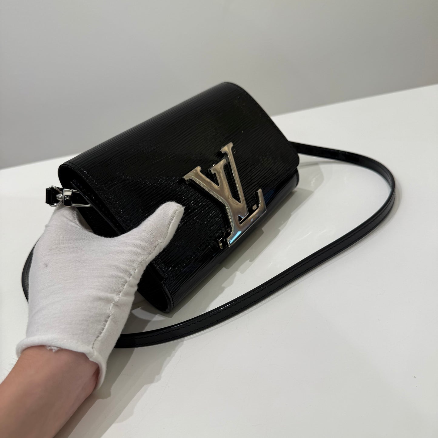 LV Black Epi Patent Leather Portable Bag