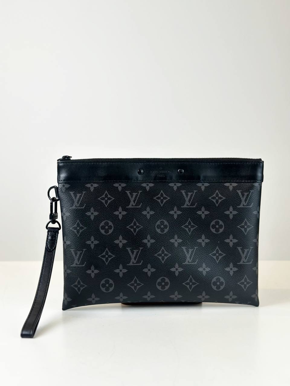LOUIS VUITTON POCHETTE TO GO MONOGRAM ECLIPSE BLACK CLUTCH