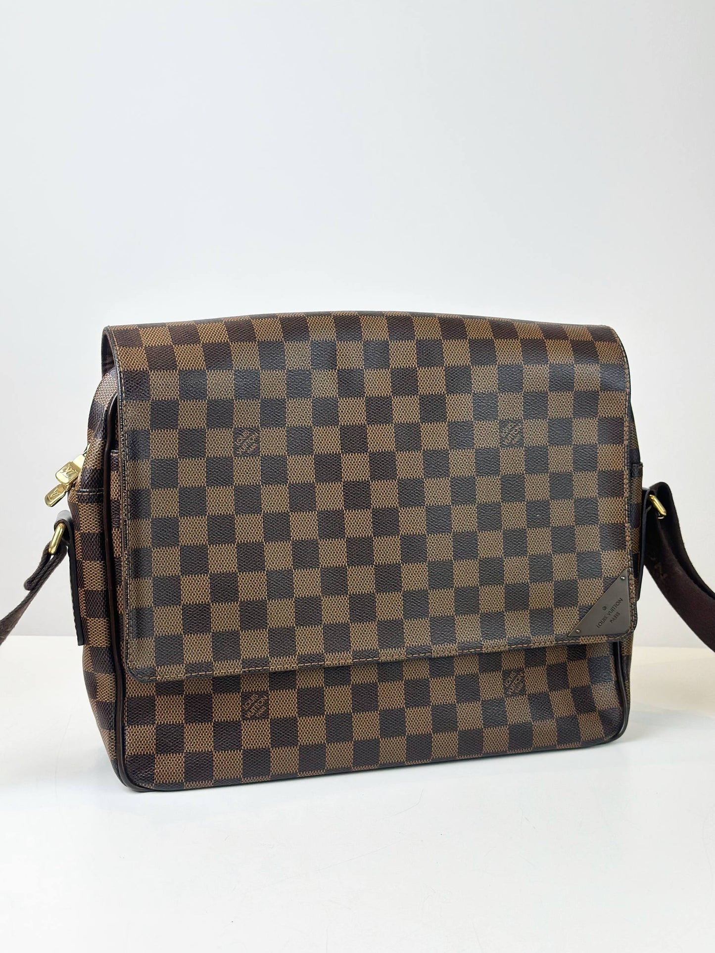 LOUIS VUITTON SHELTON DAMIER EBENE MM MESSENGER BAG