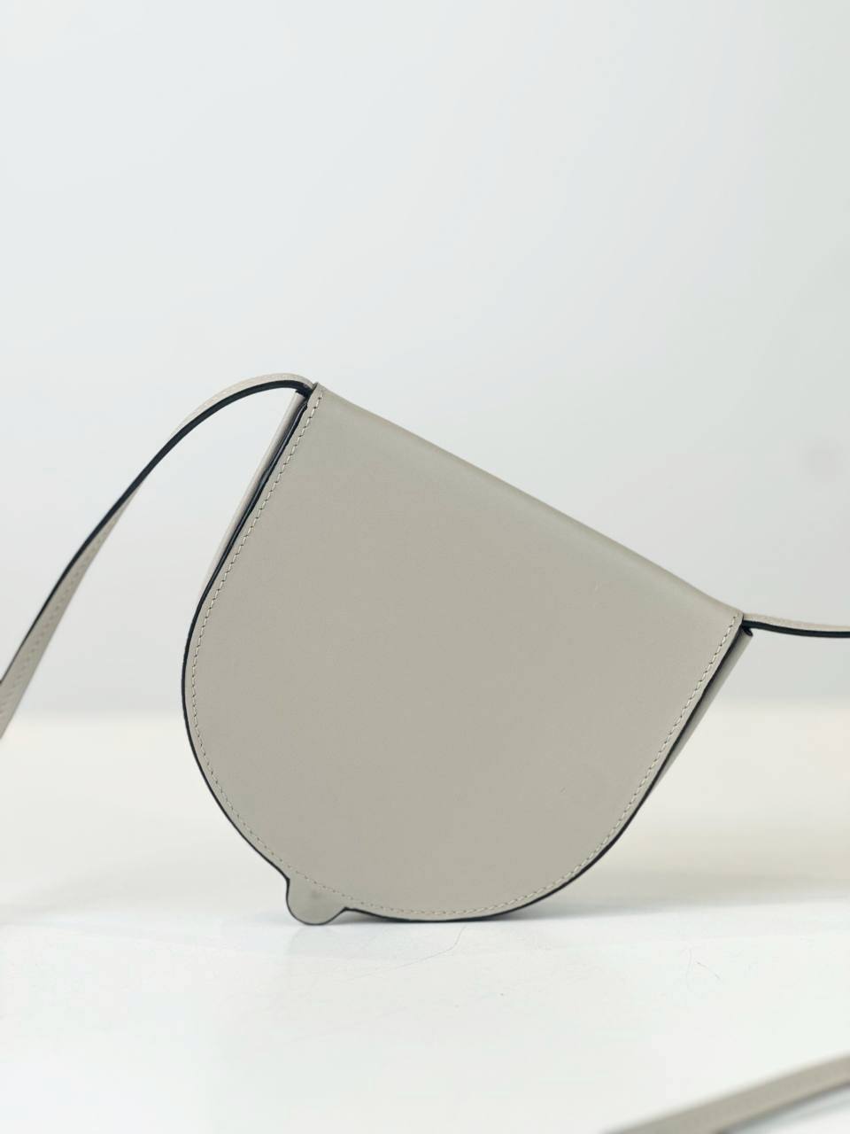 LOEWE SMALL HEEL POUCH