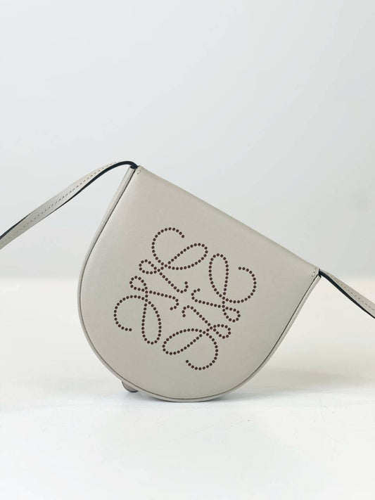 LOEWE SMALL HEEL POUCH