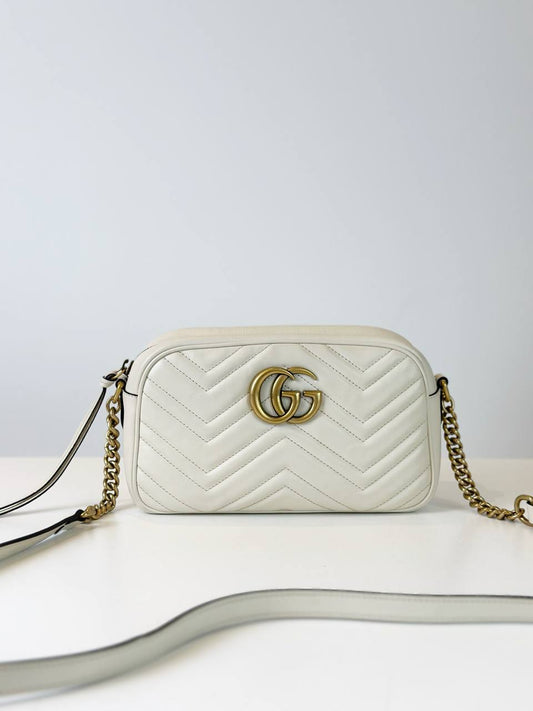 GUCCI GG MARMONT QUILTED SMALL WHITE SHOULDER BAG