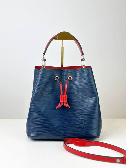 LOUIS VUITTON NEONOE MM EPI LEATHER BLUE BUCKET BAG