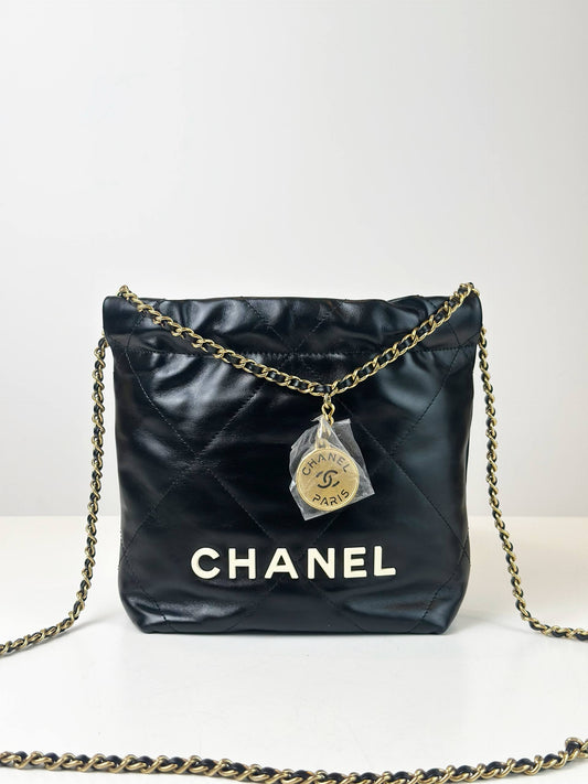 CHANEL 22 MINI BLACK SHOULDER BAG GHW