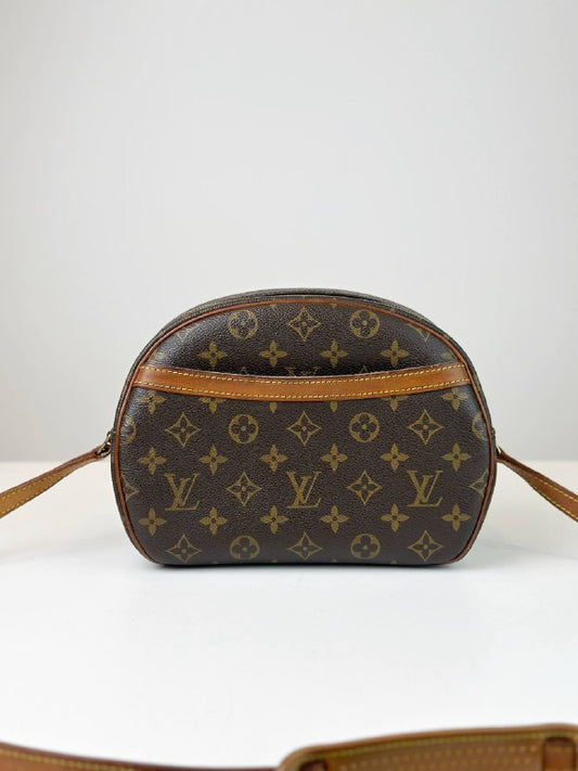 LOUIS VUITTON BLOIS MONOGRAM CROSSBODY BAG