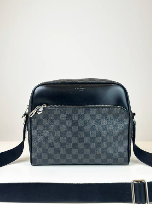 LOUIS VUITTON DAMIER GRAPHITE DAYTON PM MESSENGER BAG