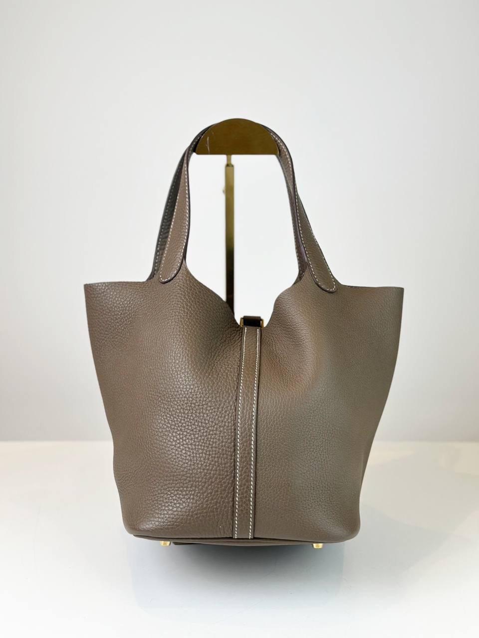HERMES PICOTIN LOCK 22 IN ETOUPE TAURILLION CLEMENCE LEATHER GHW