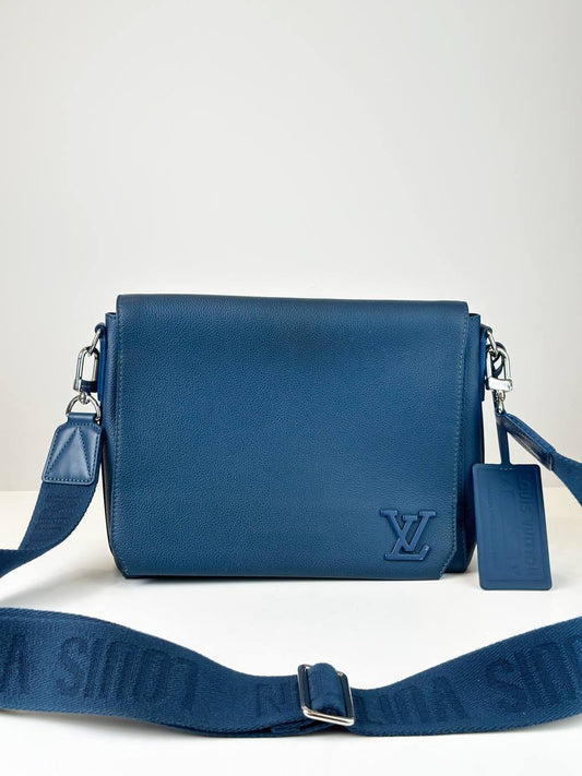 LOUIS VUITTON AEROGRAM TAKEOFF MESSENGER BAG