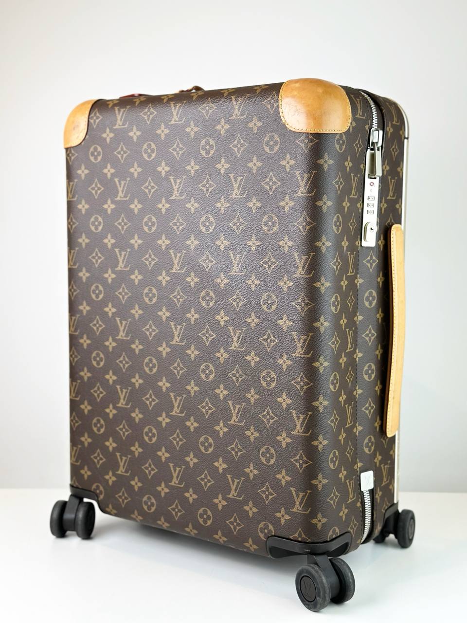 LOUIS VUITTON HORIZON 50 LUGGAGE